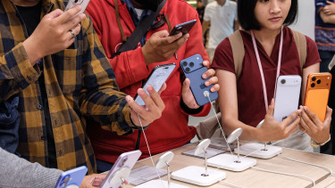 Sok helyen elfogytak az uj iPhone-ok