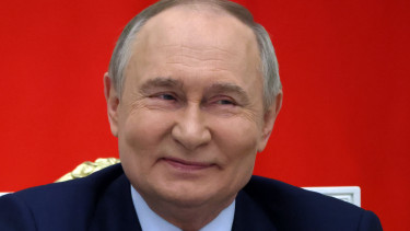 Vlagyimir Putyinnak táncolt a Sberbank robotja