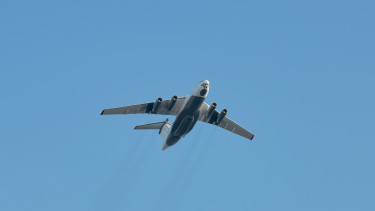 Épp landolni készült az Il-76-os, amikor megtörtént a tragédia – Több kérdőjel is van