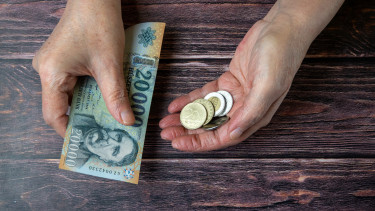 Letaglózó hír a magyar nyugdíjasoknak: idén már semmilyen plusz pénzre nem számíthatnak a kormánytól