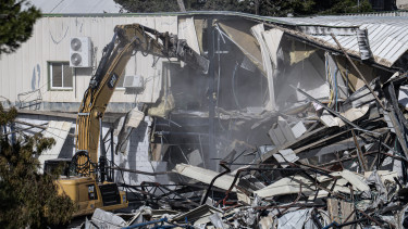 Rendőri kísérettel számolták fel az ENSZ segélyszervezetének főhadiszállását - szerdán jön a következő lépés