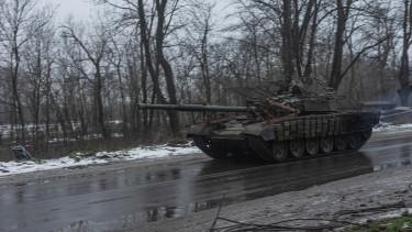 Az utolsó órákban dőlt be a béketárgyalás, egyetlen kulcstényező gáncsolhatta el az oroszok offenzíváját - Háborús híreink csütörtökön