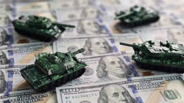 Döntési pontnál a dollár, trendek dőlhetnek el