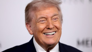 Kiderült az igazság Trump bevételeiről: pofátlanul meggazdagodott a kriptobizniszeiből