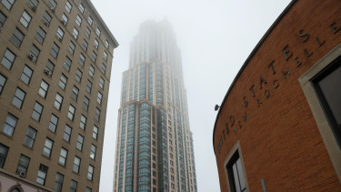 Óriási a pánik a tehetős ügyfelek körében: egyetlen amerikai bejelentés miatt teljesen leálltak a vásárlások