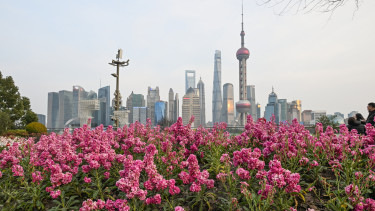 Rossz hírek érkeztek a távol-keleti óriás felől: olyat zuhant az ingatlanpiac, ami a teljes gazdaságra rányomja a bélyegét