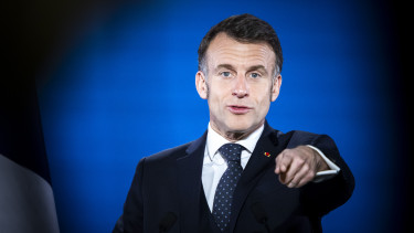 Azonnali lépésre szánta el magát a francia elnök: kezébe veszi az irányítást a Hormuzi-szoros ügyében