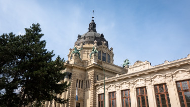 Elindult a munka Európa legnagyobb fürdőjében – Fontos változást jelentettek be