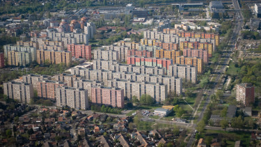 Sokan fellélegezhetnek: újabb kerületben kaphatnak ingyen tervezést és komoly támogatást a régebbi panelházak