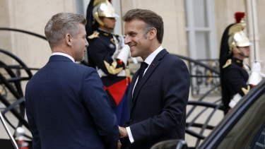 Macron elfogadta Magyar Péter ajánlatát - gyorsított tempóban haladhat az együttműködés