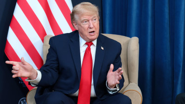 Megindult a helyezkedés a háttérben: Trump elárulta, mi lesz a közel-keleti ország elleni szankciók sorsa