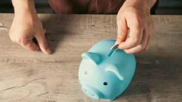 Kiderült a valóság: ennyi pénzük van félretéve a nyugdíjas éveikre készülő magyaroknak