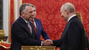 Titkos tárgyalások zajlanak: kritikus gazdasági ügyekben keresi a közös hangot Putyinnal Amerika