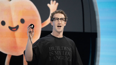Jöhet a nagy fordulat: Zuckerberg bemutatta az okostelefonok új riválisát, amiért megőrülnek a felhasználók