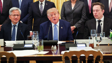 Három szerepben tündököl Trump az Nvidiánál: szabályozó, tulajdonos és kitüntetés-átadó egyszerre
