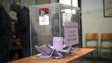 Lezárult a feszült választás Szerbiában: sokan járultak az urnákhoz
