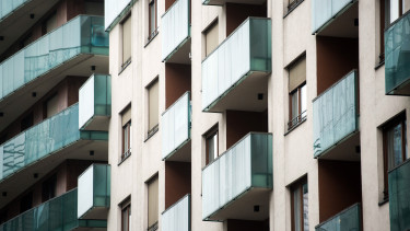 MBH: tovább nőnek a lakásárak, de enyhül már a nyomás