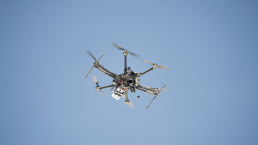 Drón csapódott egy lengyel katonai bázisra, éppen a NATO „Achilles-sarka” közelében