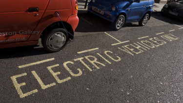 Merész állítás: szinte csak elektromos autókra lesz kereslet 2035-ben az EU-ban