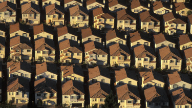 Magyarországot utánozza Donald Trump? Váratlan helyről kaphat lökést az amerikai lakáspiac