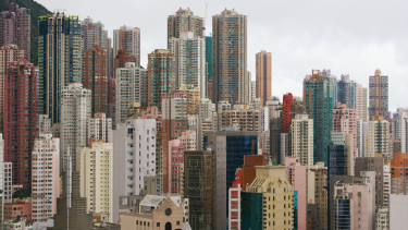 Ítélt az S&P: évek óta halmozódnak az eladatlan lakások a világ második legnagyobb gazdaságában