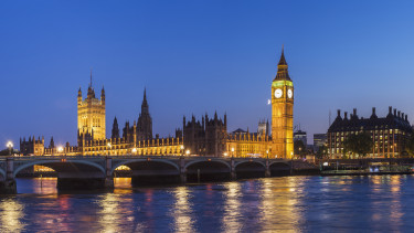 SZVR: hamis zászlós akció terveit szövögetik Londonban, már a célpont is megvan