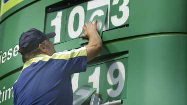 Döntöttek a világ vezető hatalmai az olajkészletek felszabadításáról, amire eddig csak ötször volt példa a történelemben