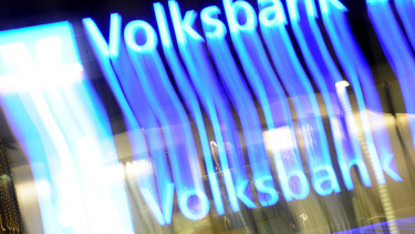 Aggódnak Németországban a Volksbank pénztáraiért –  jöhet a hatalmas mentőcsomag?