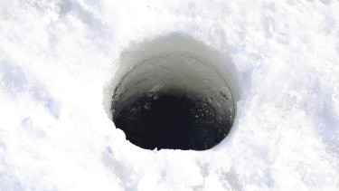 A horgászok miatt sem biztonságos a balaton jege