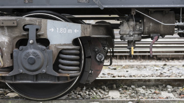 Részeg vasutas miatt állt le a forgalom a gödi vonalon