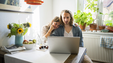 A nyugdíjas évek anyagi hátterét nem elég tervezni – meg kell teremteni