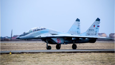 Az esélytelenek nyugalmával várta az orosz MiG-29-es a hajszálpontos csapást – Videón a nem mindennapi akció