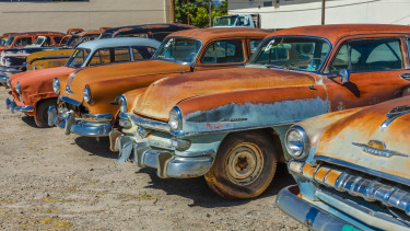 Lassan elérik a nagykorúságot a hazai gépkocsik, közben rekordra pörgött a használtautópiac