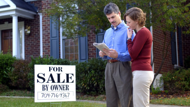 Kifulladt a roham Magyarországon: drasztikusan megnőtt az eladási idő a fővárosban, a vásárlók vették át az irányítást