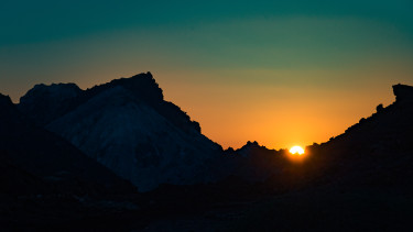 A pénzpiacok láthatatlan egyezségét boríthatja fel az iráni háború