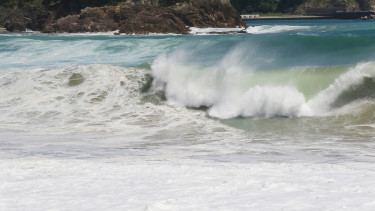 Szörnyű katasztrófa Japánban, erős földrengés után cunami fenyeget