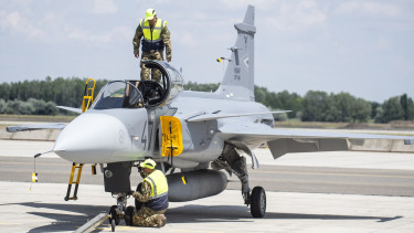 Igazi sikertörténetet írt a Gripenekkel egy magyar vállalkozás – Ilyen lehet a hazai hadiipar jövője?