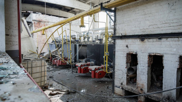 Durva támadás érte az orosz olajinfrastruktúrát, Moszkva soha nem látott válaszcsapást indított