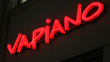 Hatalmasat zuhant a Vapiano árfolyama