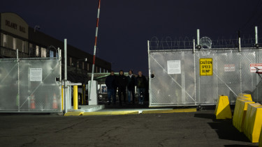 Ez Trump nagy bevándorlási terve: tízezreket zárna raktárakba