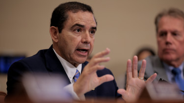 Olyan döntést hozott Trump, amit még sokáig emlegetni fogunk – Saját maga alatt vágja a fát az elnök?