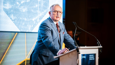 A horvát kormányfő rendezné Mol-INA ügyet