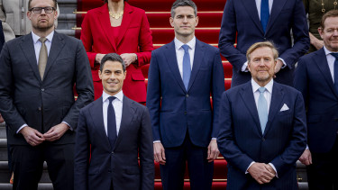 Letette az esküt Hollandia új kormánya