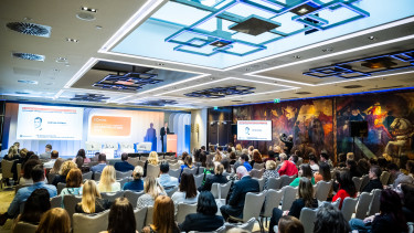 AI-jal az elveszett idő nyomában − Menő HR-alkalmazások a szakma csúcstalálkozóján