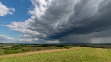 időjárás-hidegfront-meteorológia-hőmérséklet-előrejelzés-zivatar-szél-csapadék