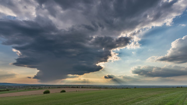 időjárás-meteorológia-hőmérséklet-eső-előrejelzés-zivatar-csapadék-veszélyjelzés-ciklon-lesz eső?