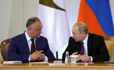 Igor_Dodon_and_Vladimir_Putin_(2018-05-14)_01