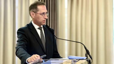 Varga Mihály: Nem gyors, hanem sikeres euróbevezetésre van szükség