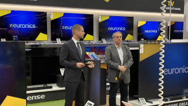 Új üzletet nyitott az Euronics, de a bürokratikus akadályok miatt lassan haladtak