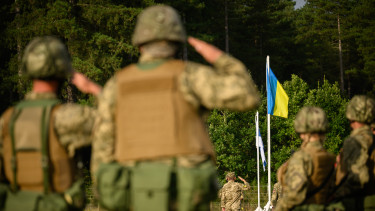 Kínos fordulat a kiképzésen: a britek akarták tanítani az ukránokat, aztán jött a meglepetés